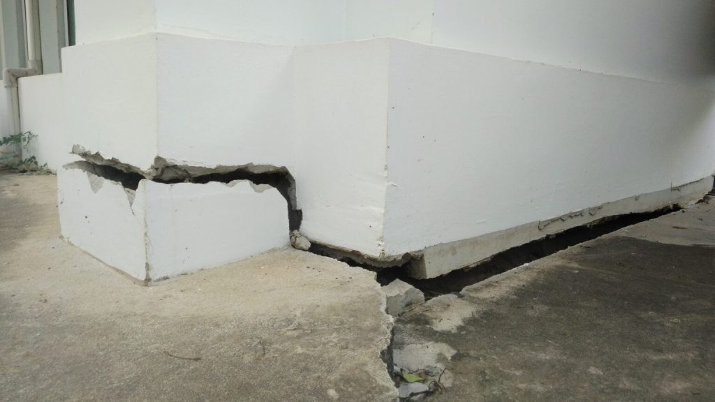 foundation crack repair
